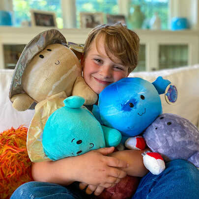 Neptun Celestial Buddies – prezentacja z kosmosu