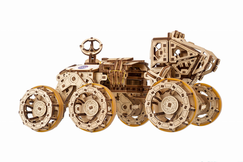 Ugears Łazik Marsjański – wnętrze kokpitu