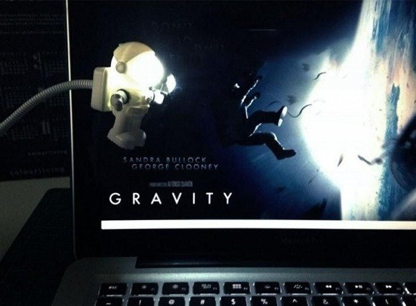 Lampka Astronauta — elastyczny przewód USB